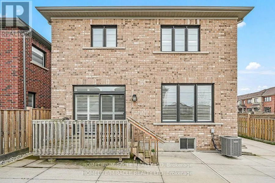 3 ALDGATE AVENUE