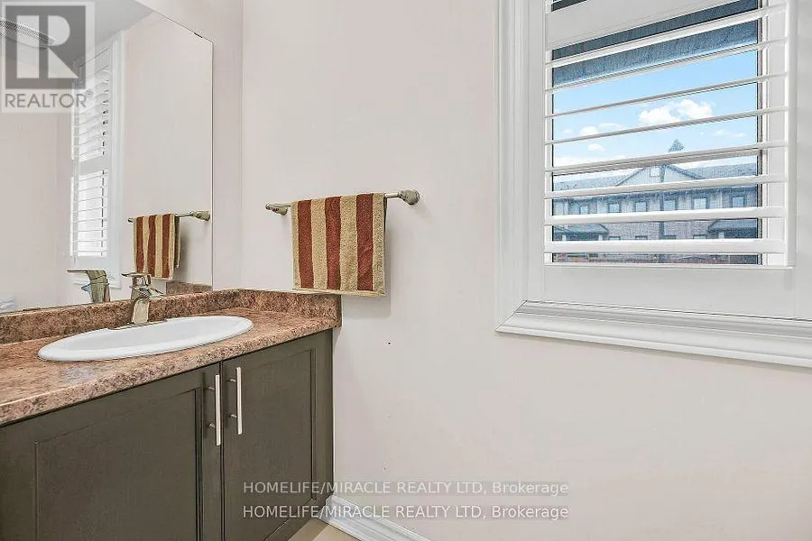 3 ALDGATE AVENUE