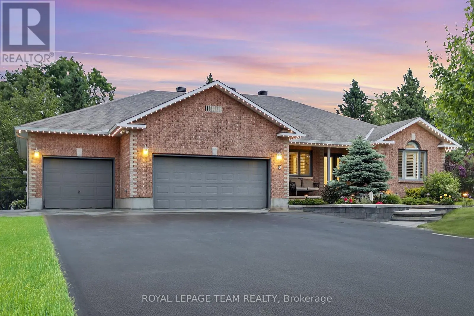 8 RICHLAND DRIVE