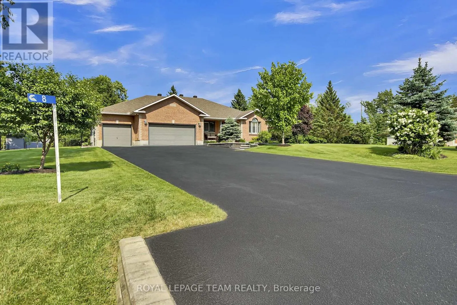 8 RICHLAND DRIVE