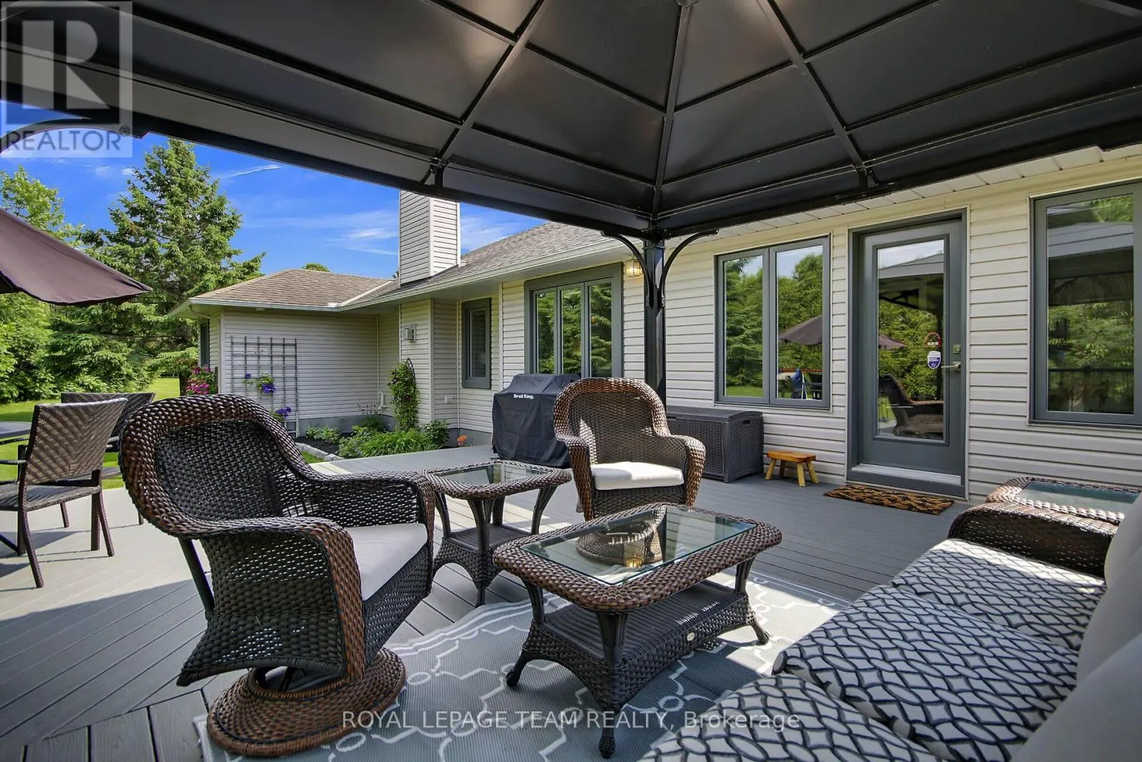 8 RICHLAND DRIVE