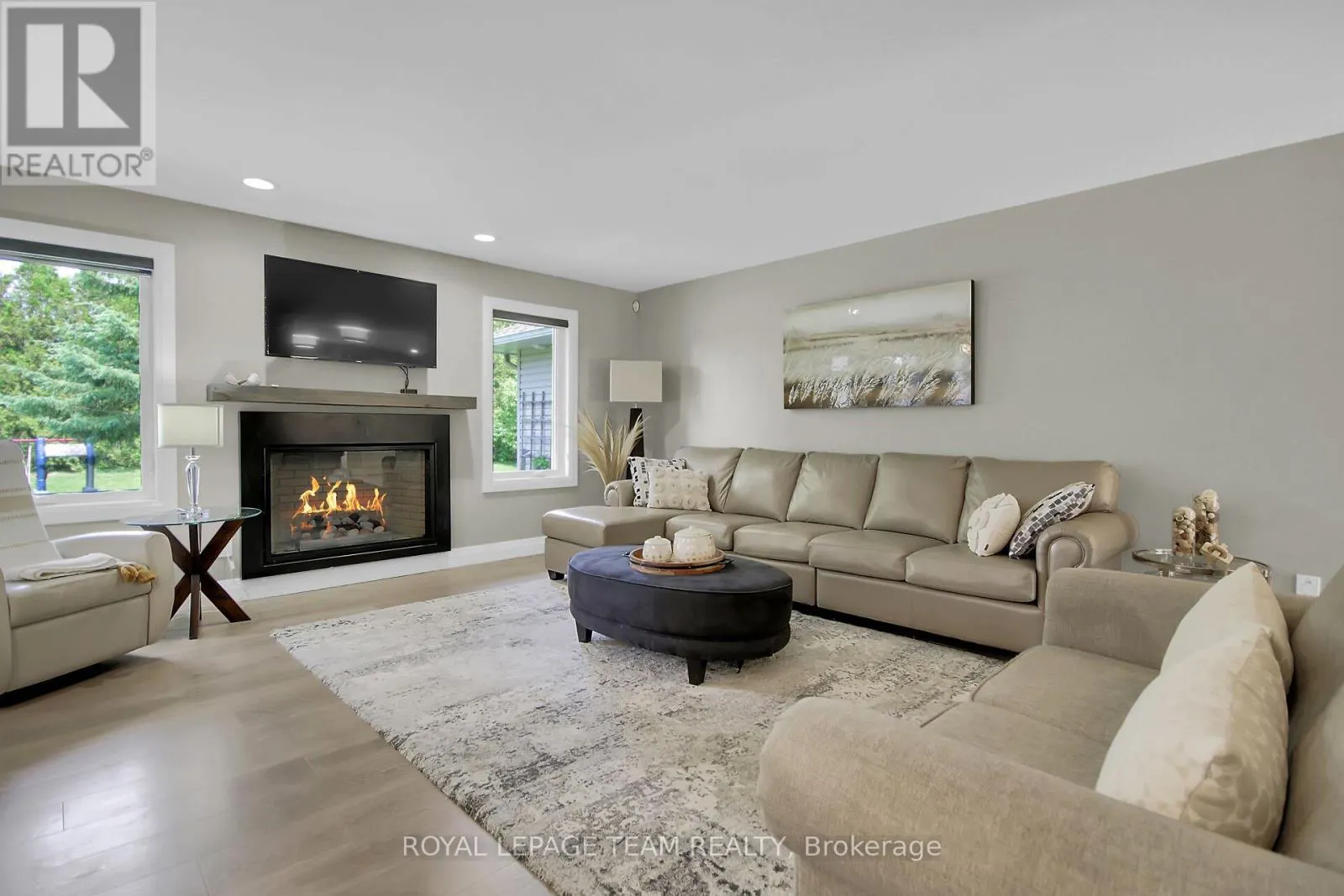 8 RICHLAND DRIVE