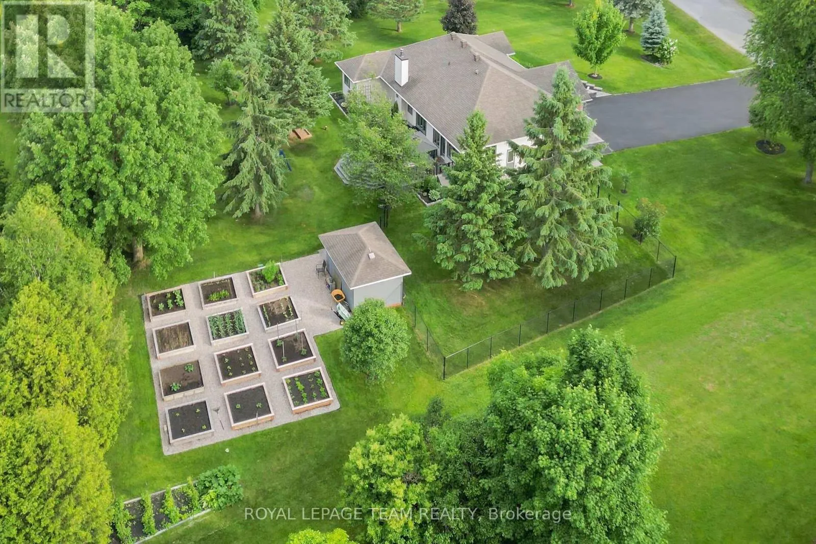 8 RICHLAND DRIVE