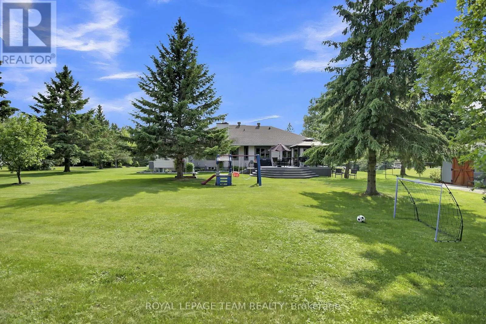 8 RICHLAND DRIVE