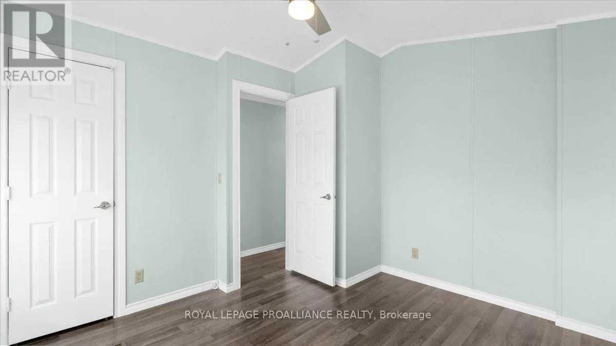 18 - 311 DUNDAS STREET, #18