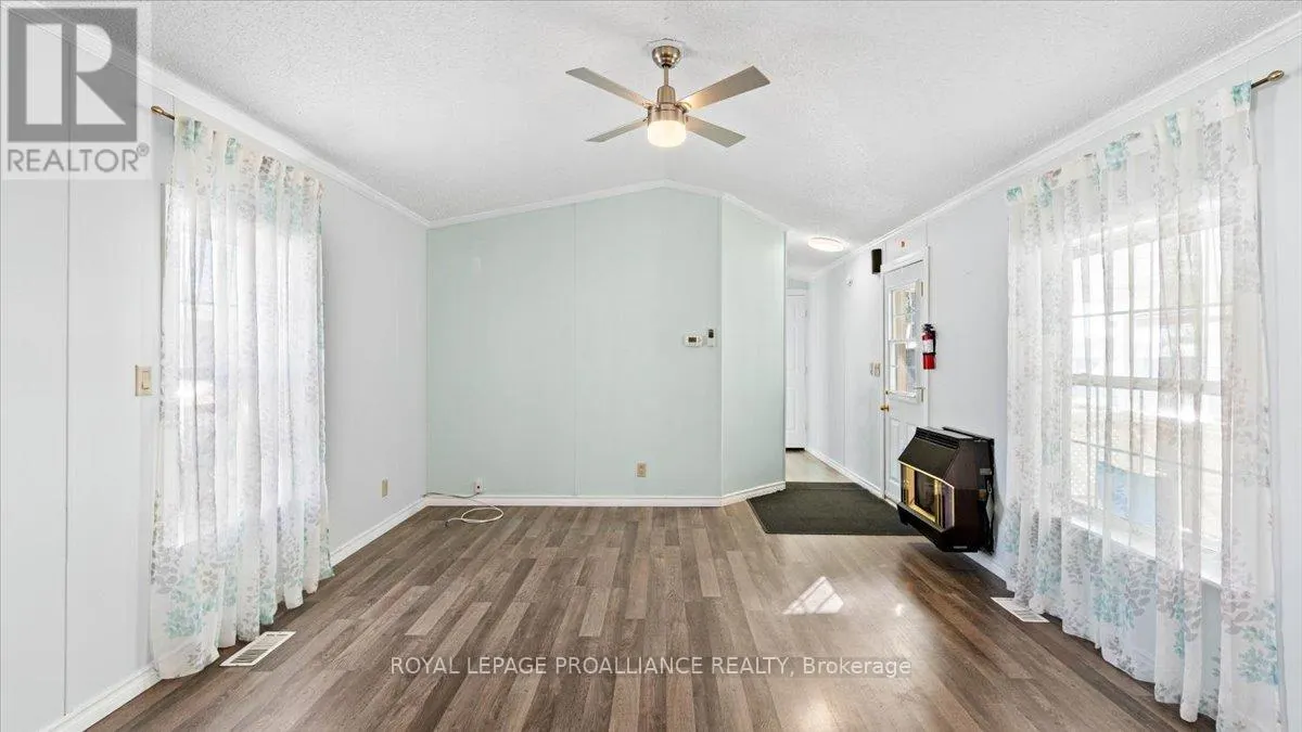 18 - 311 DUNDAS STREET, #18