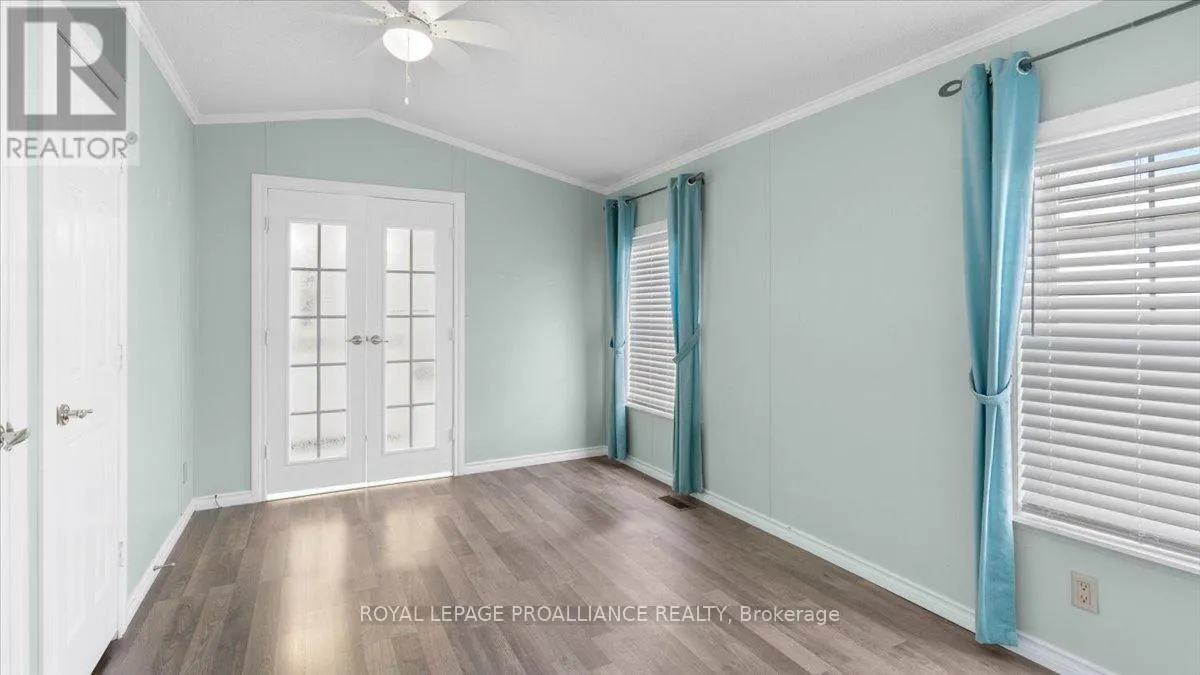 18 - 311 DUNDAS STREET, #18