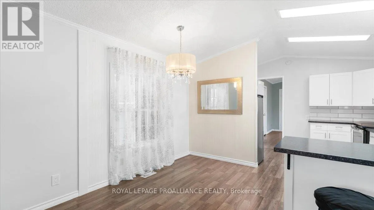 18 - 311 DUNDAS STREET, #18