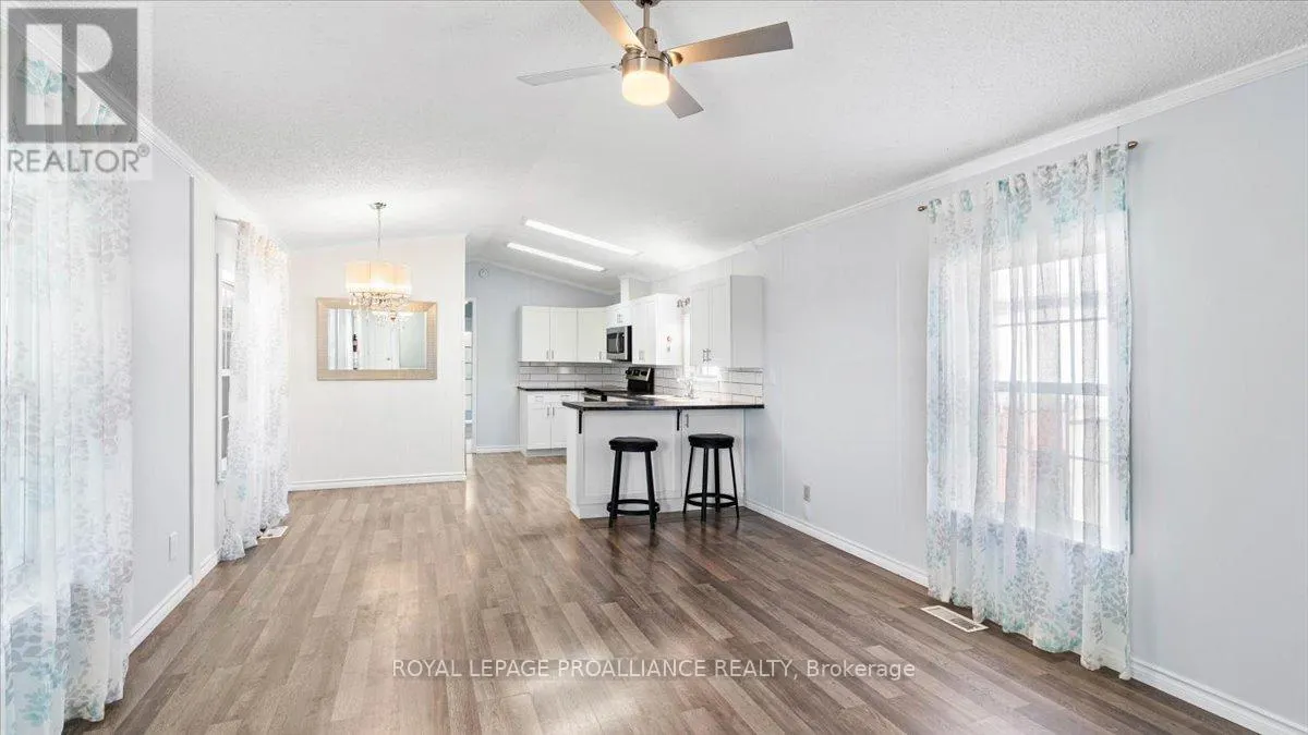 18 - 311 DUNDAS STREET, #18