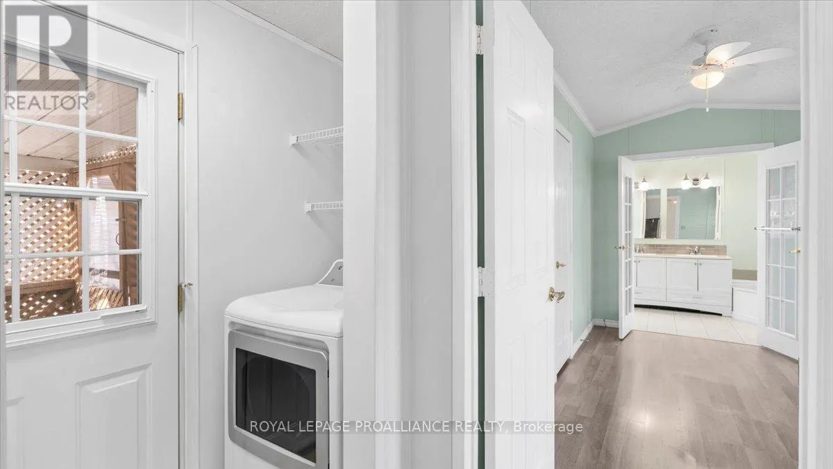 18 - 311 DUNDAS STREET, #18