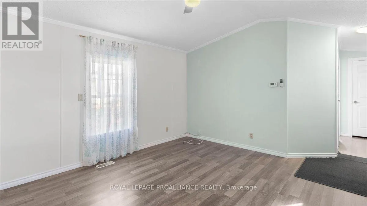 18 - 311 DUNDAS STREET, #18