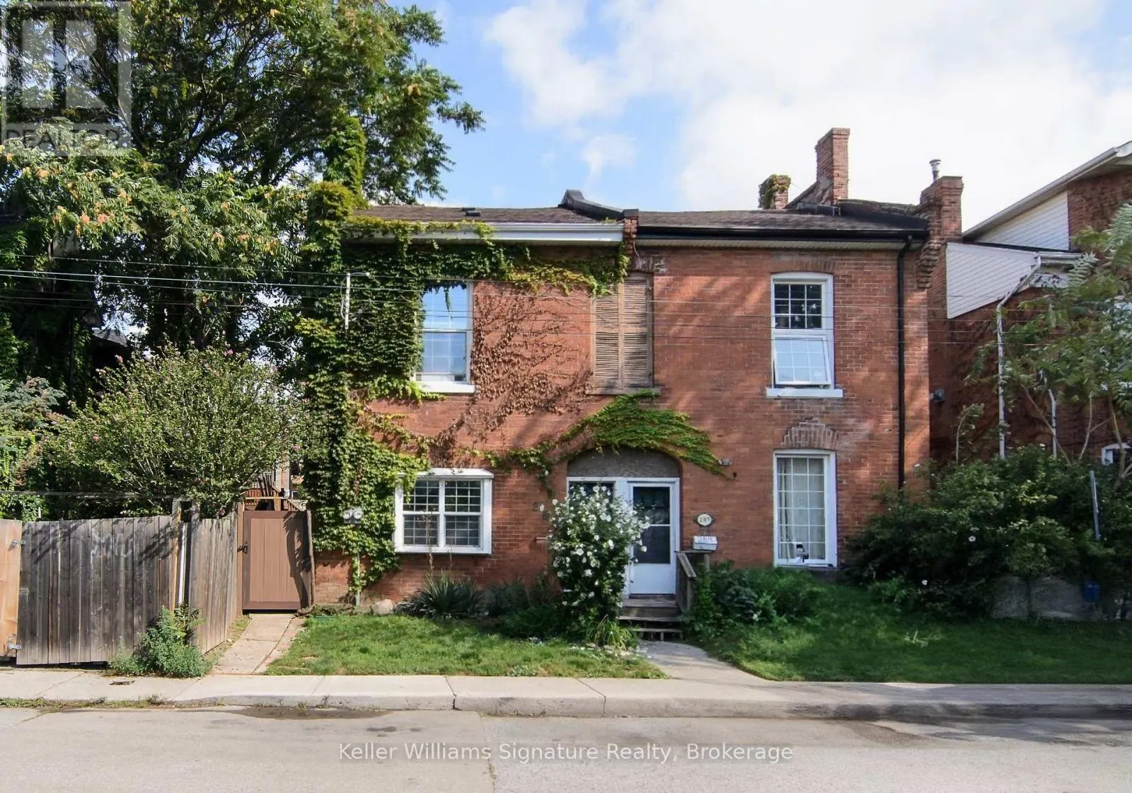 UPPER - 287 HUNTER STREET E, #Upper