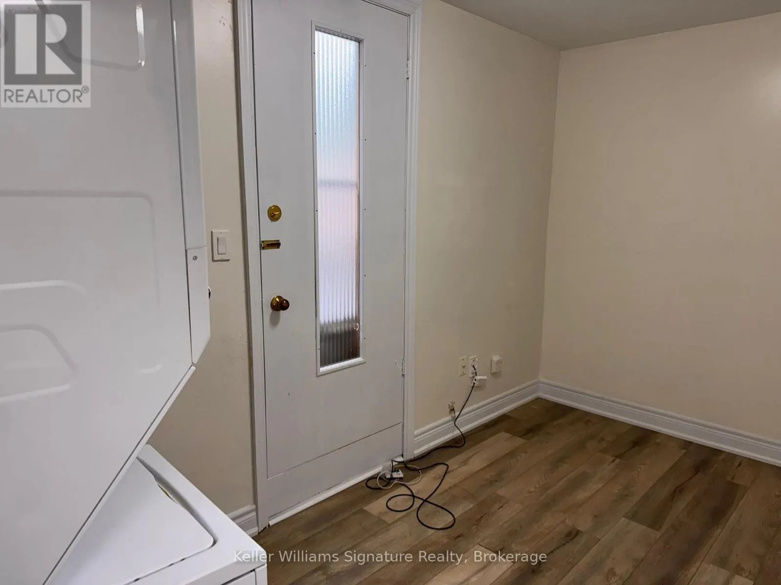 UPPER - 287 HUNTER STREET E, #Upper