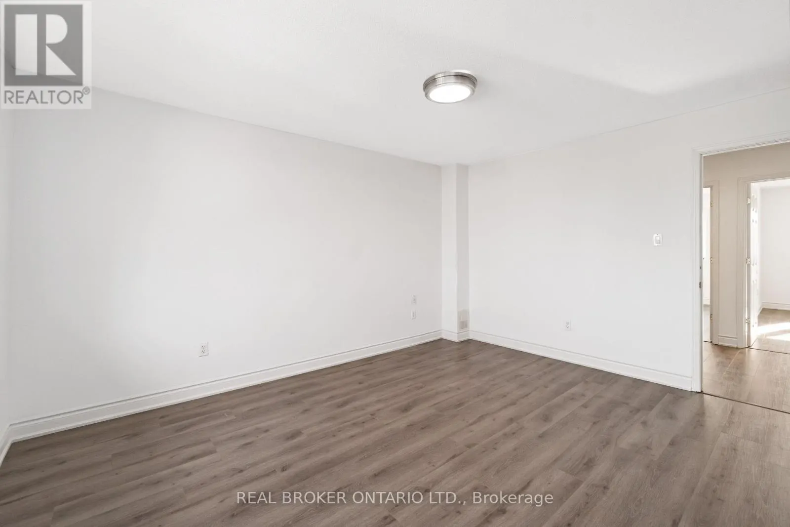 3 A SOUTHPARK DRIVE