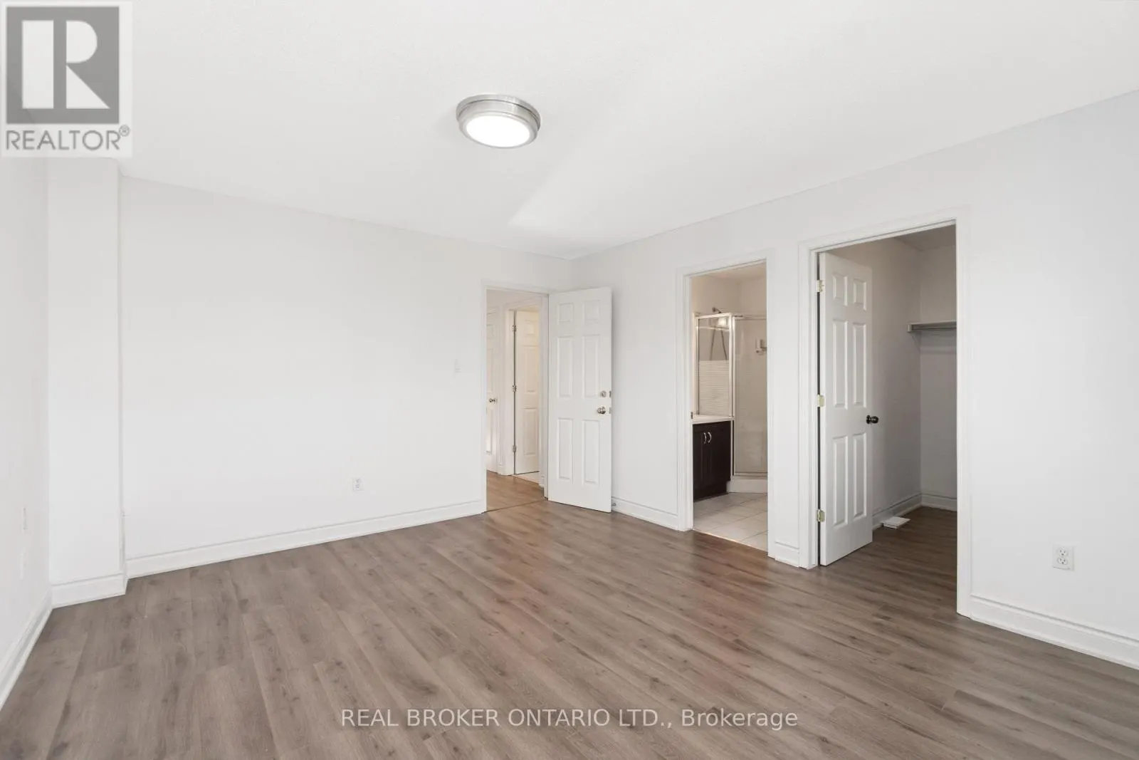 3 A SOUTHPARK DRIVE