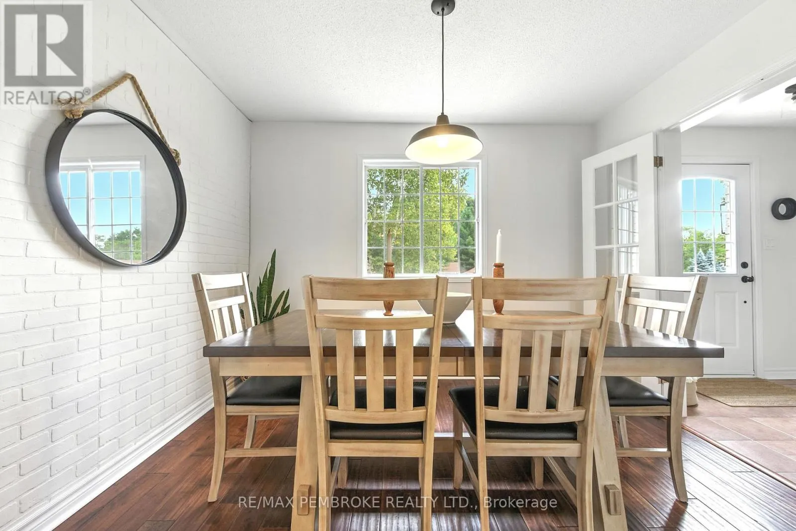 5 DENNIS CRESCENT