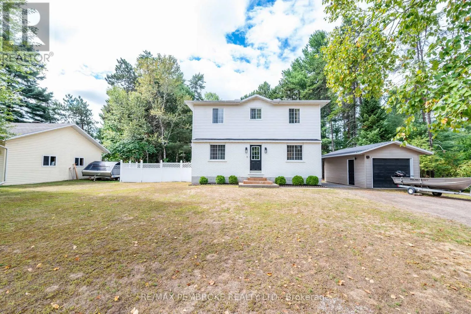 5 DENNIS CRESCENT