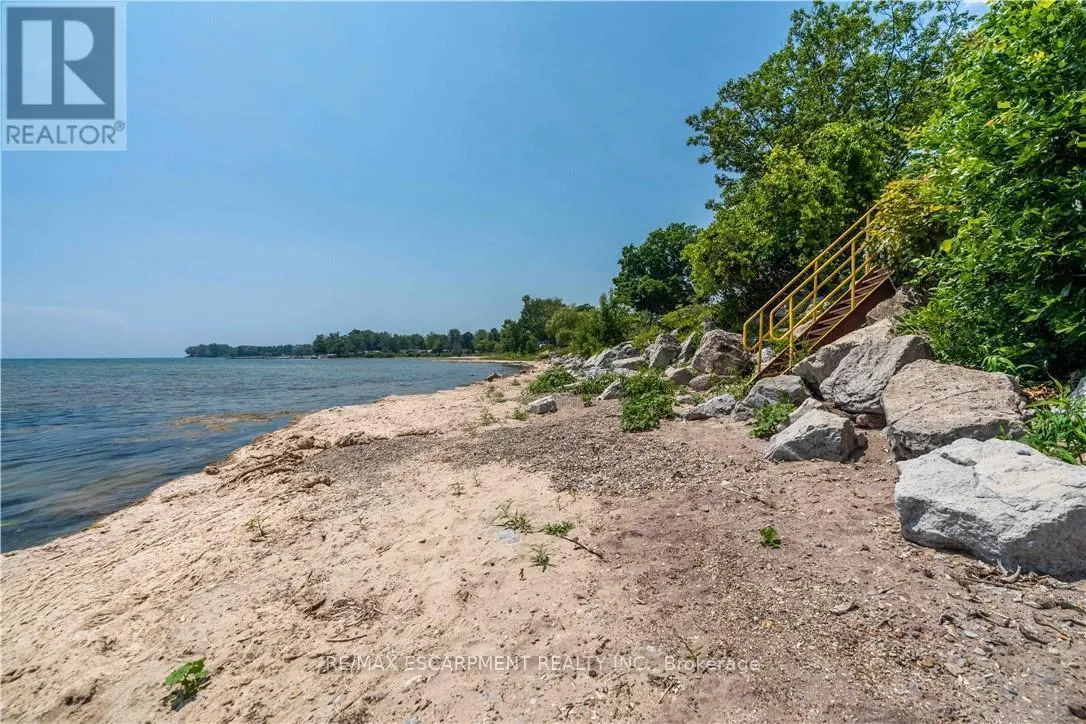 2399 LAKESHORE ROAD