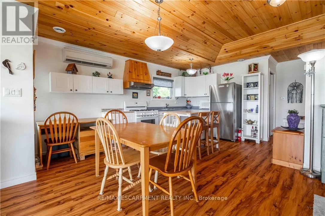 2399 LAKESHORE ROAD