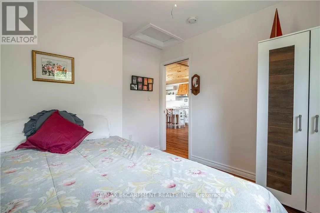 2399 LAKESHORE ROAD