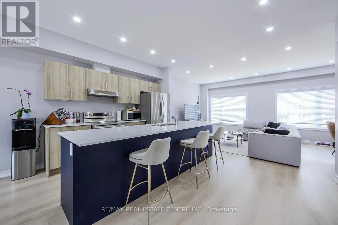 52 SENTINEL LANE