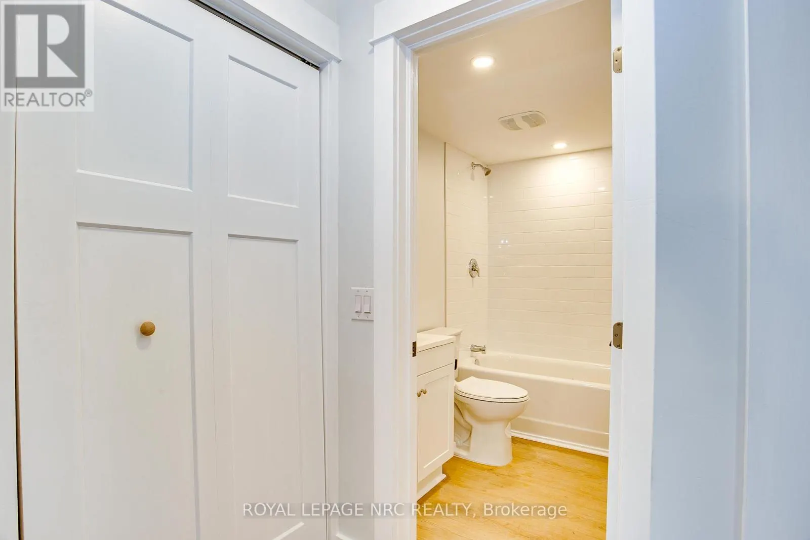 6 - 316 ELMWOOD AVENUE, #6