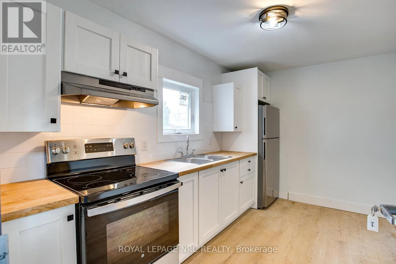 6 - 316 ELMWOOD AVENUE, #6