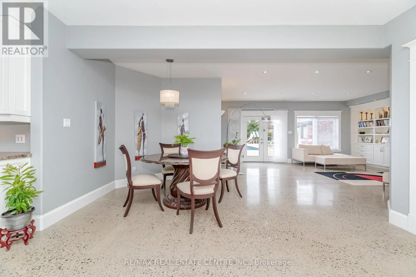 86 CANTERS CLOSE