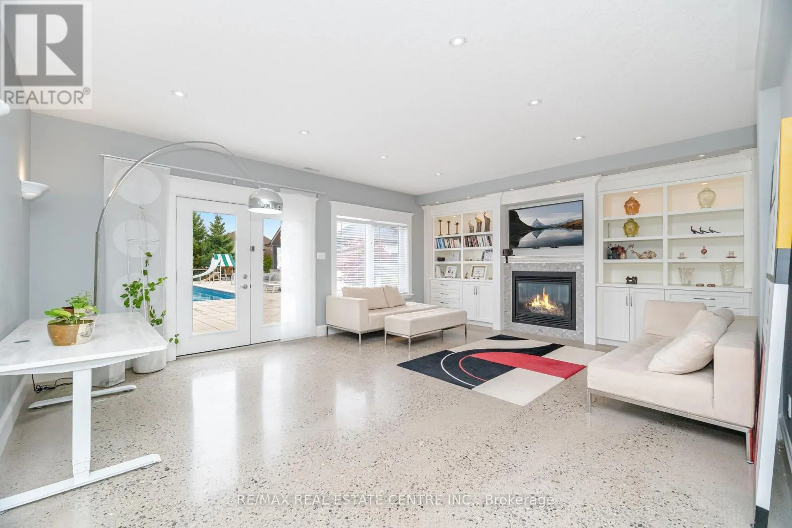 86 CANTERS CLOSE