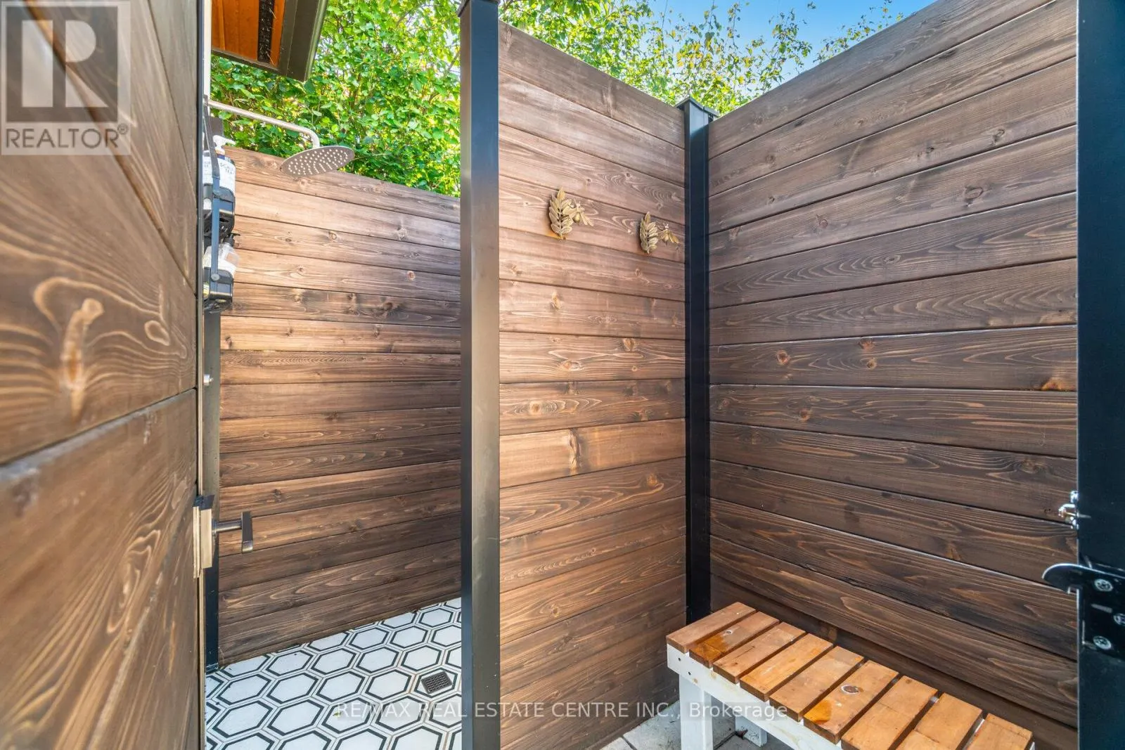 86 CANTERS CLOSE