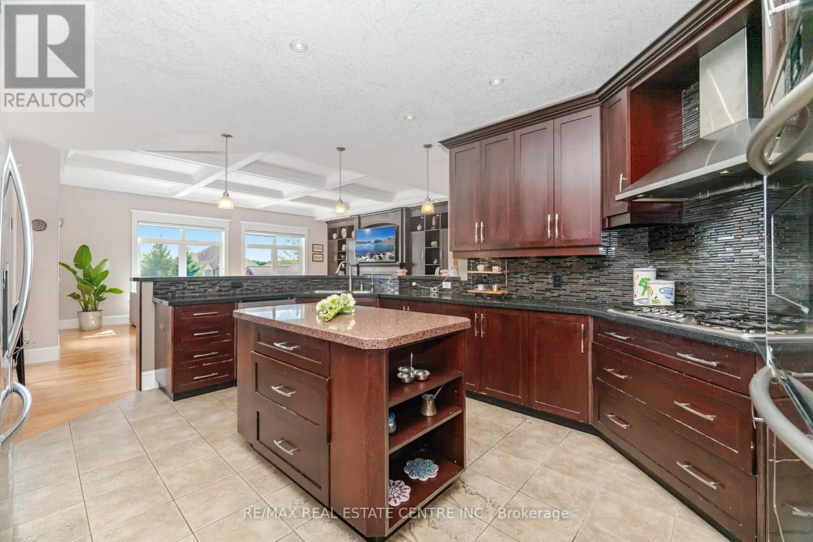86 CANTERS CLOSE