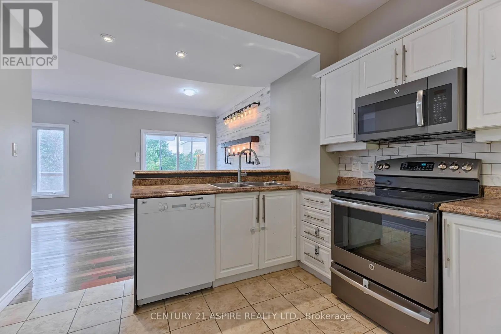 33 NORTHBROOK ROAD