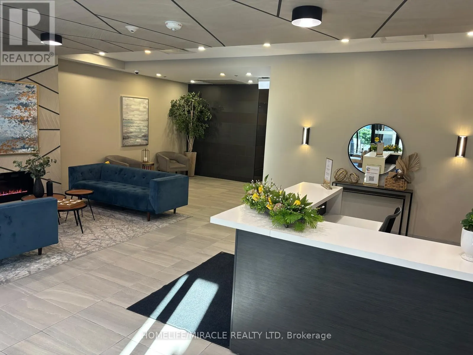 1001 - 60 CHARLES STREET