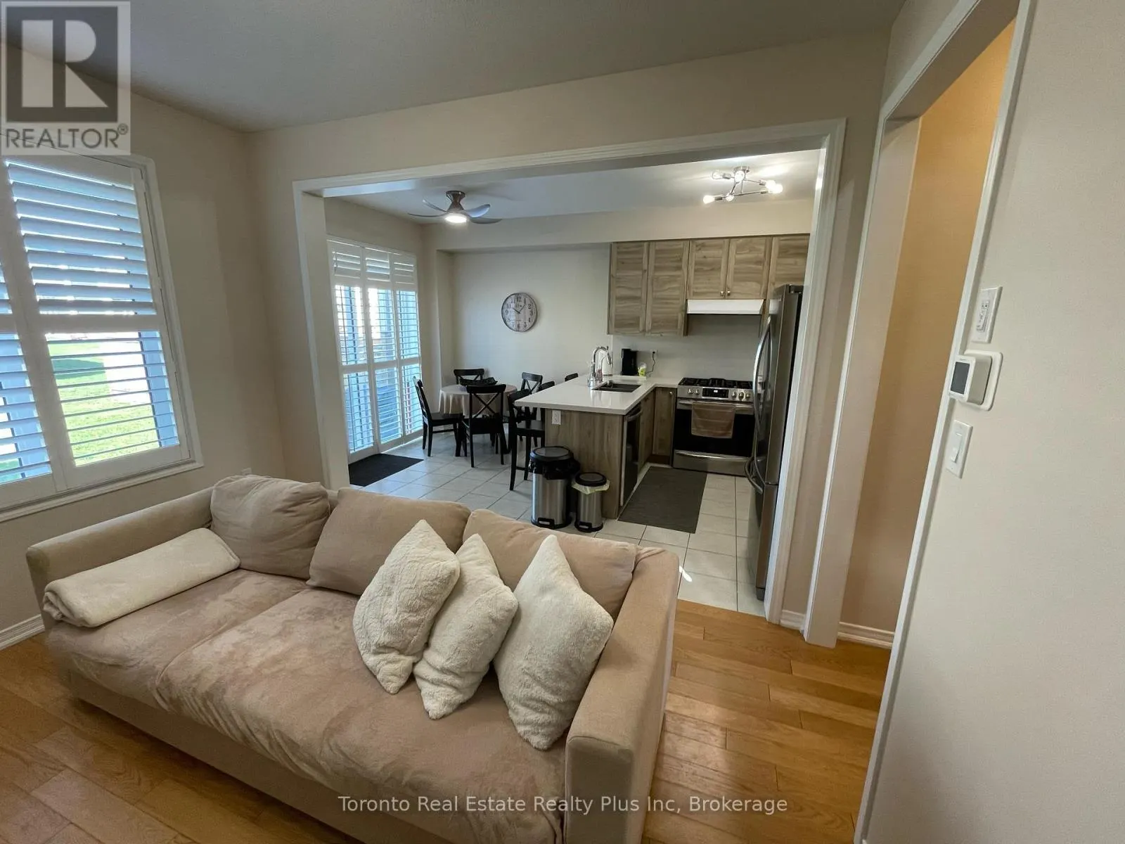 48 WITTEVEEN DRIVE
