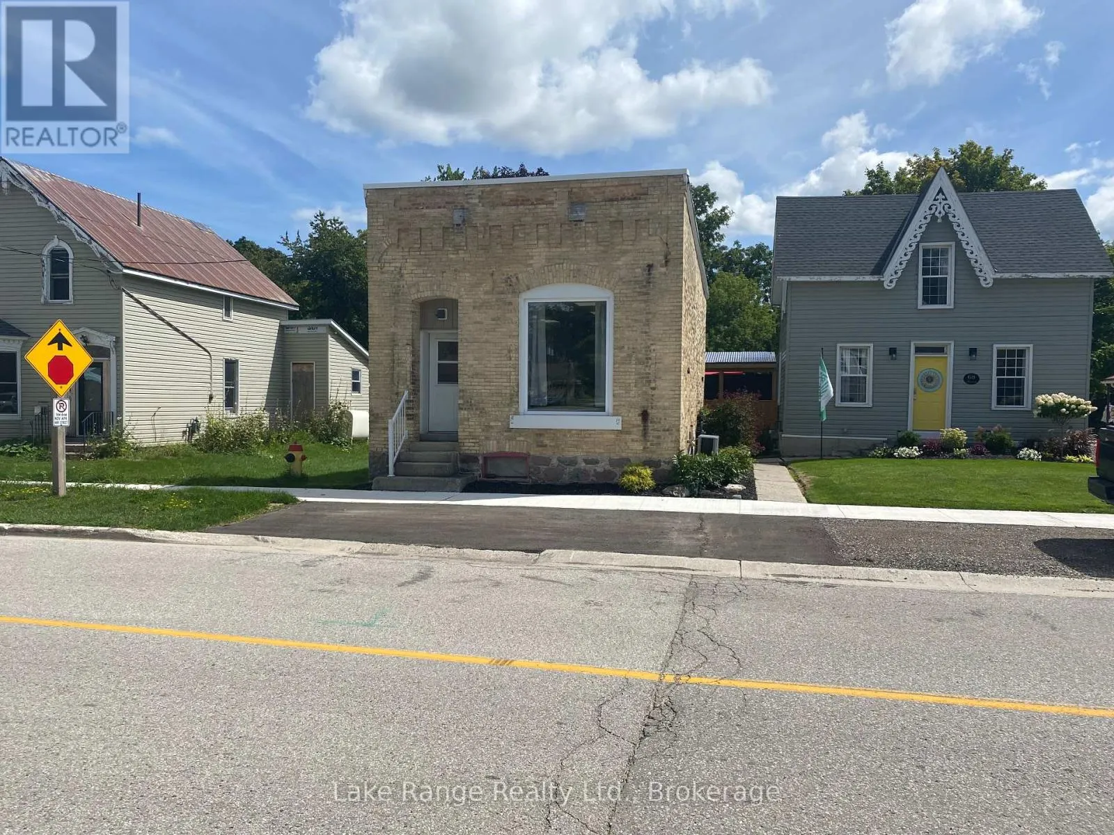 A - 68 HURON STREET, #A