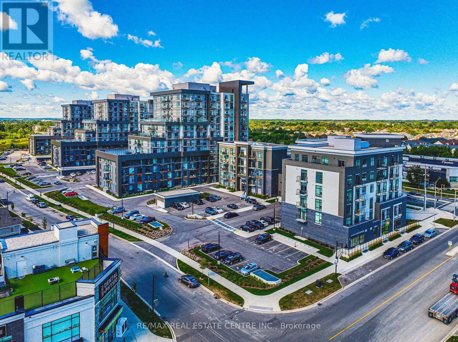 1005 - 470 DUNDAS STREET