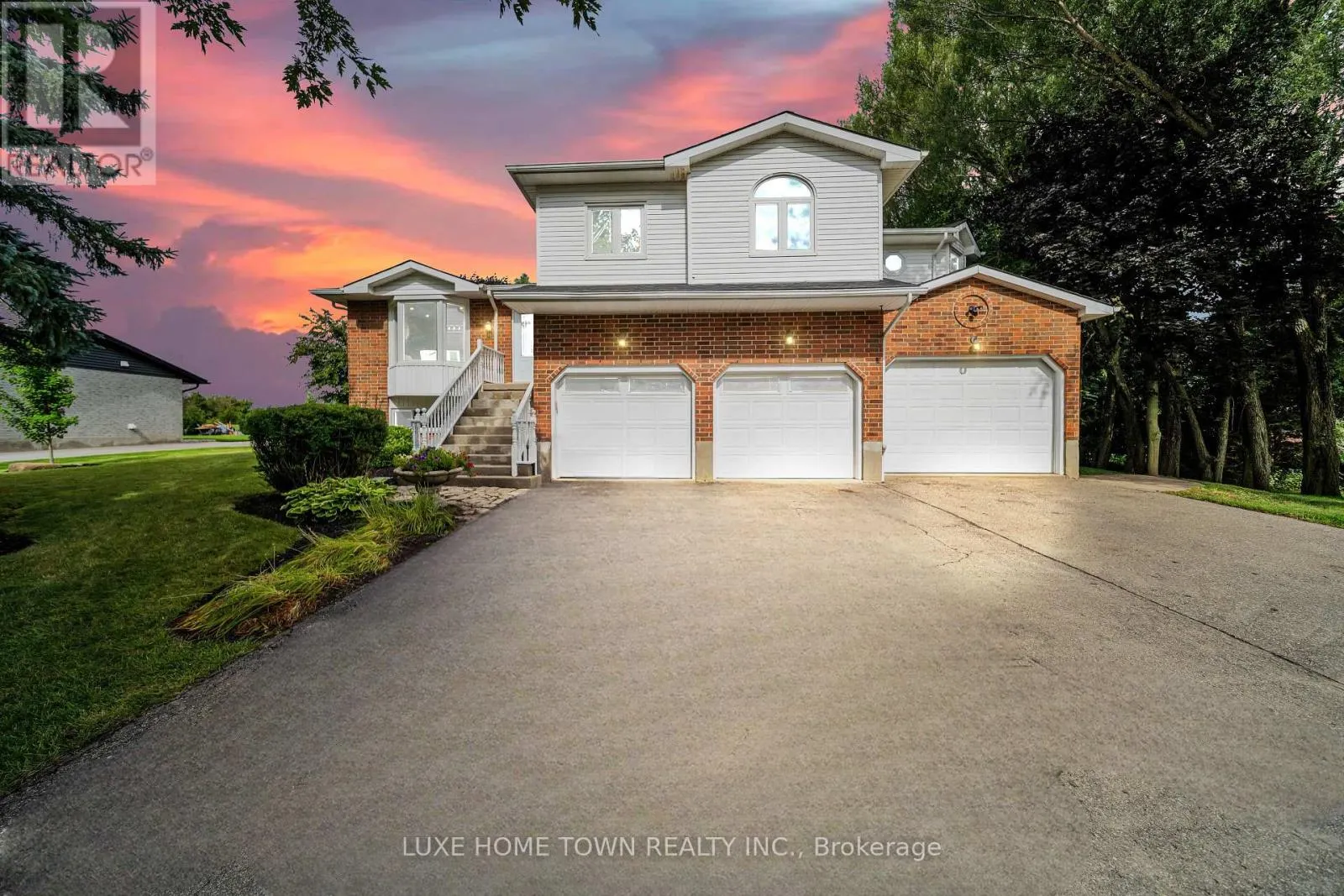 170 ELMSLIE PLACE