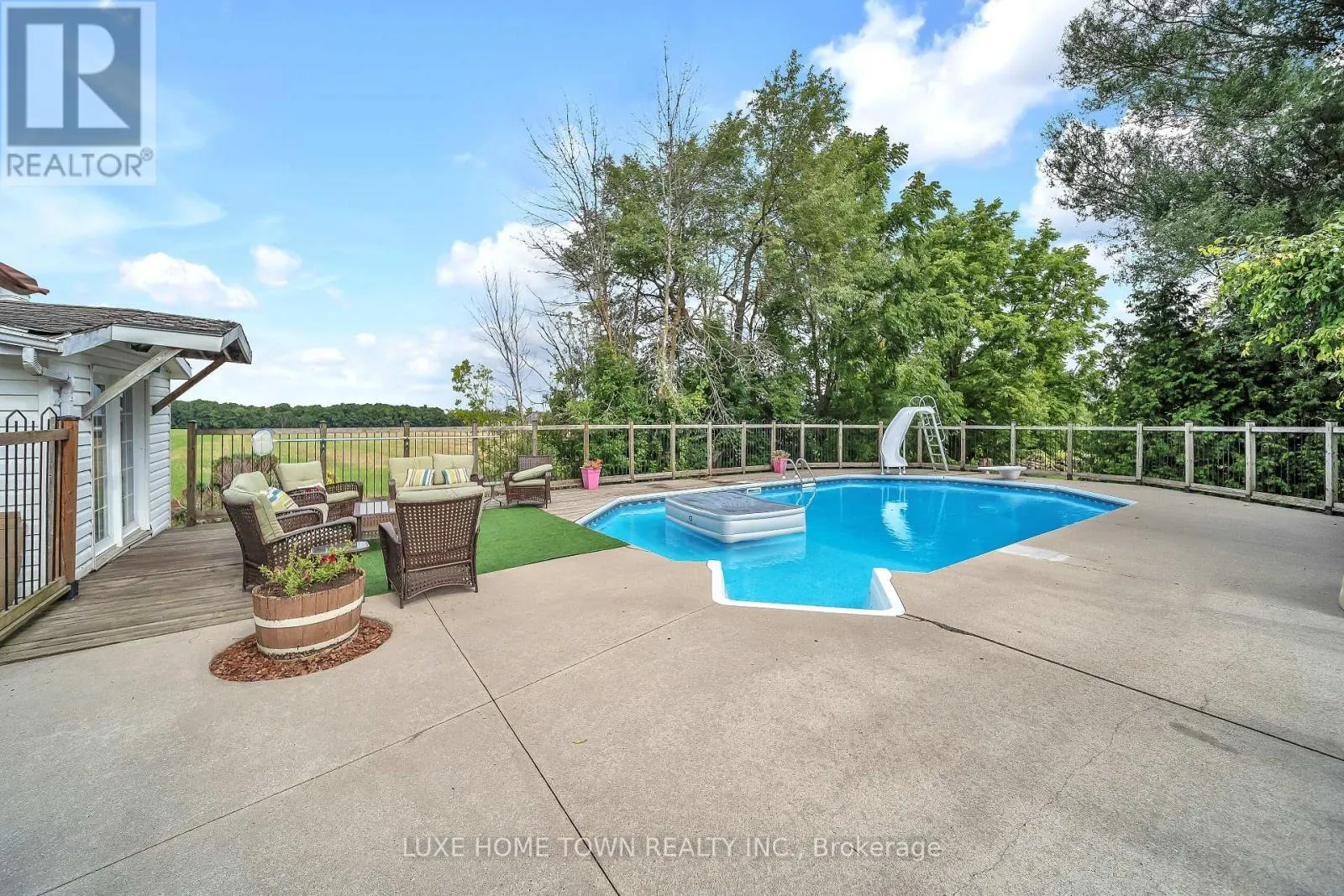 170 ELMSLIE PLACE
