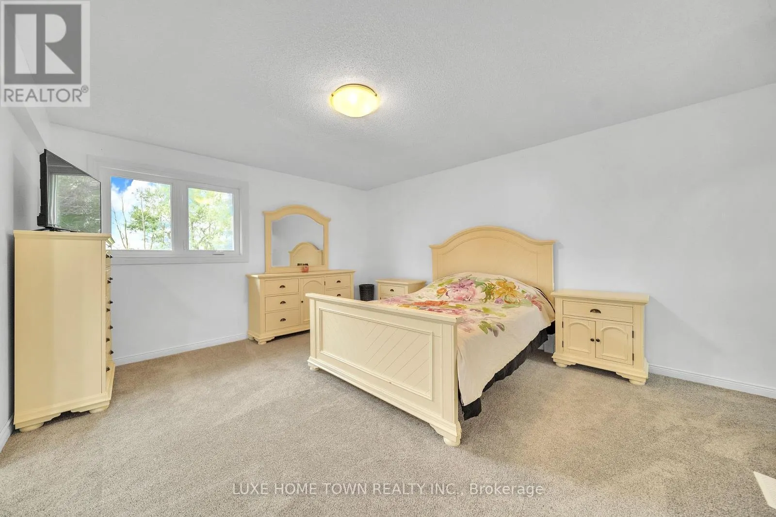 170 ELMSLIE PLACE