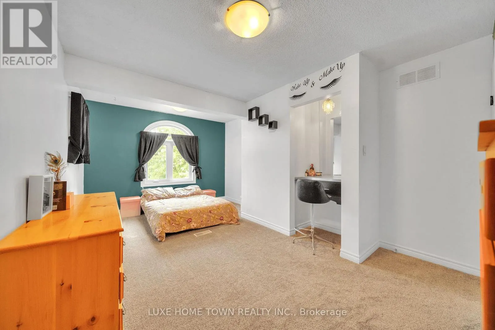 170 ELMSLIE PLACE
