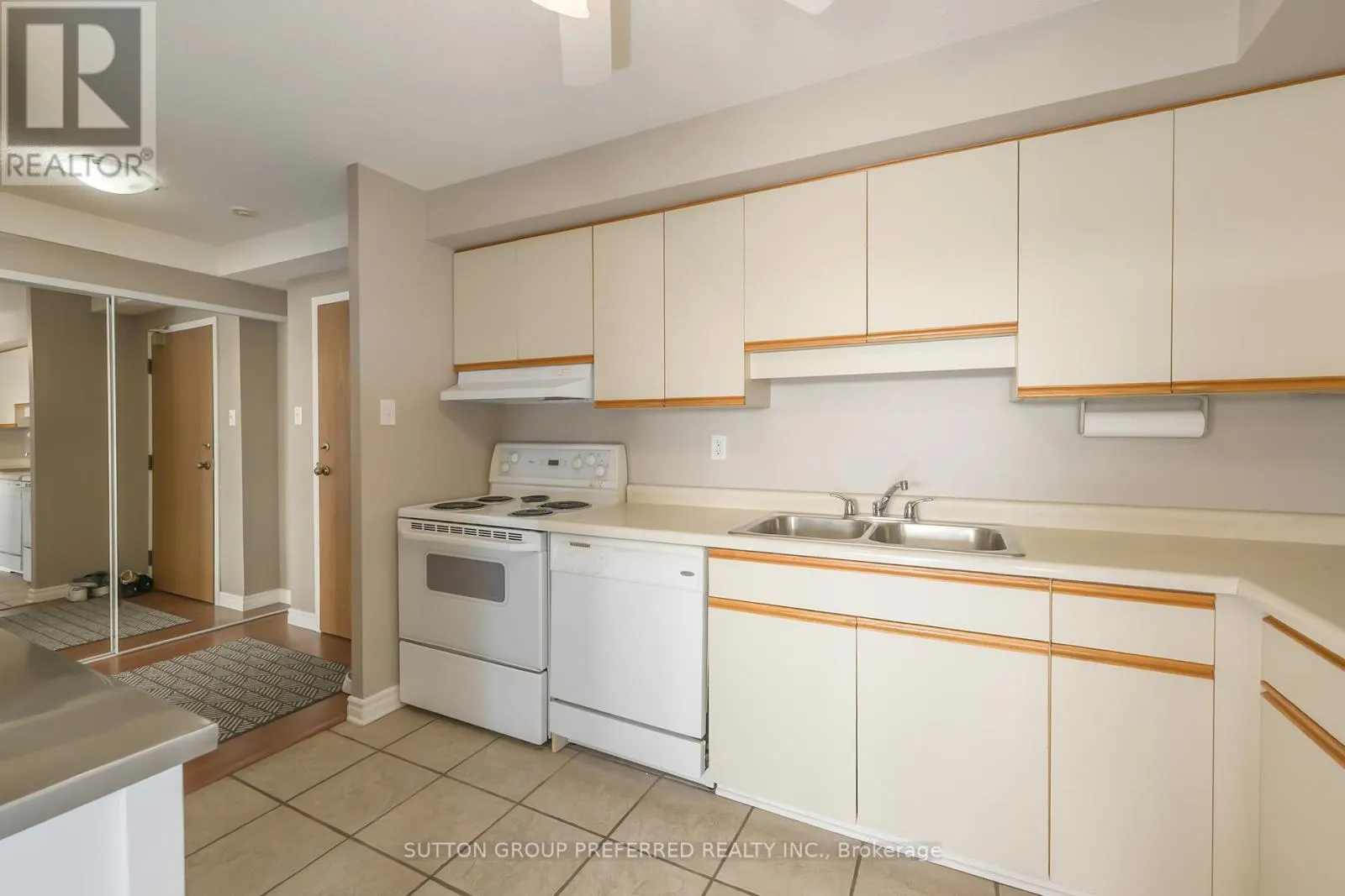 609 - 521 RIVERSIDE DRIVE, #609