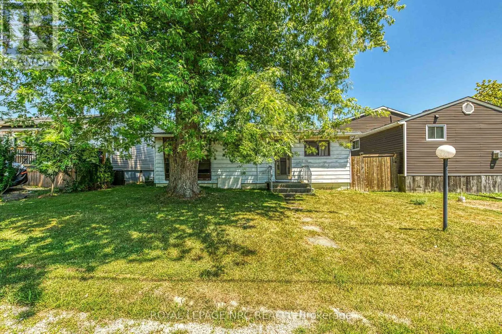 16 WESTMORELAND LANE