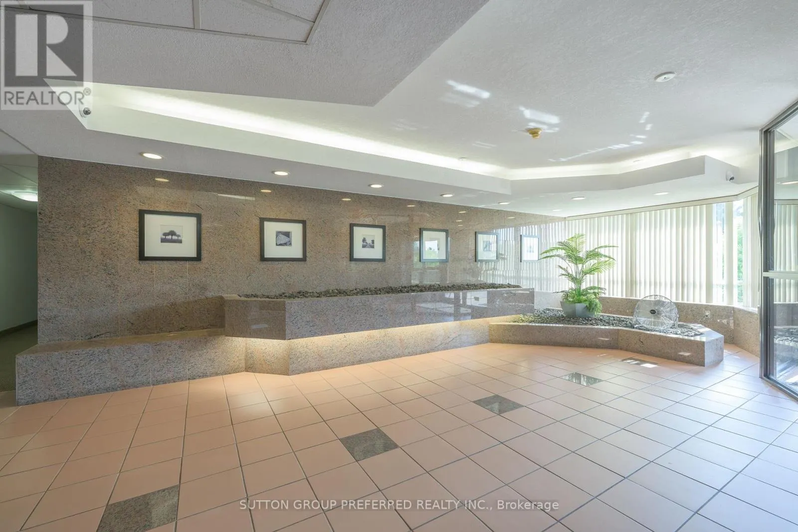 609 - 521 RIVERSIDE DRIVE, #609