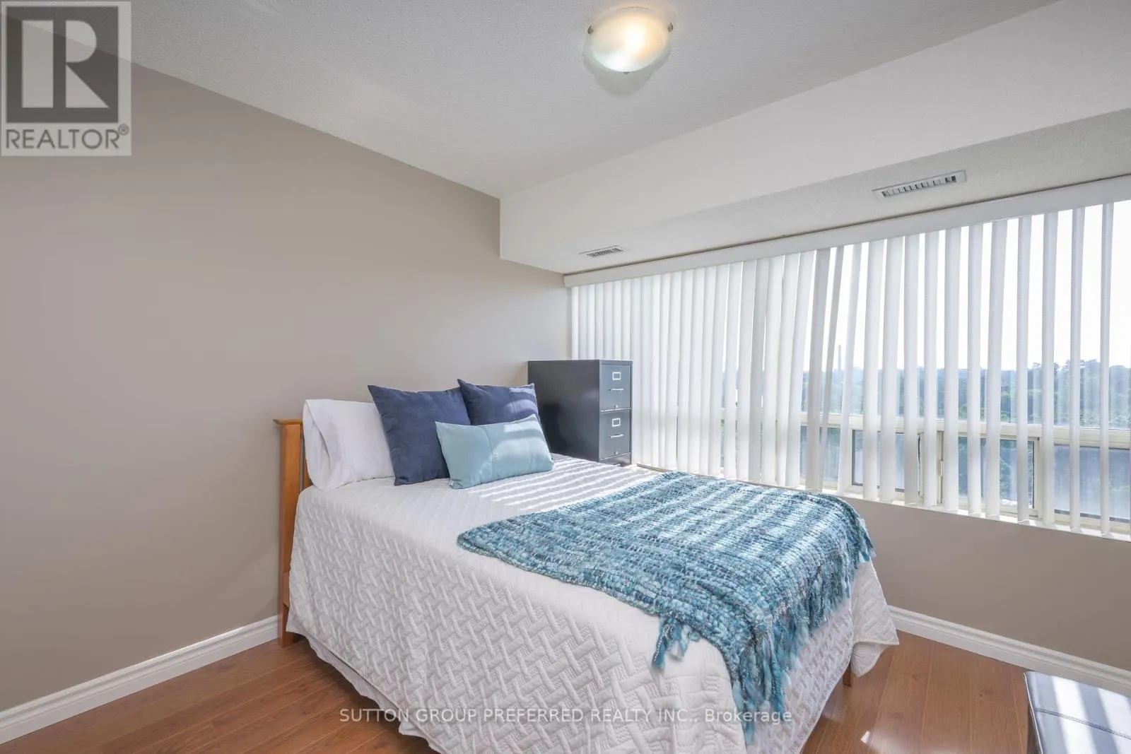 609 - 521 RIVERSIDE DRIVE, #609