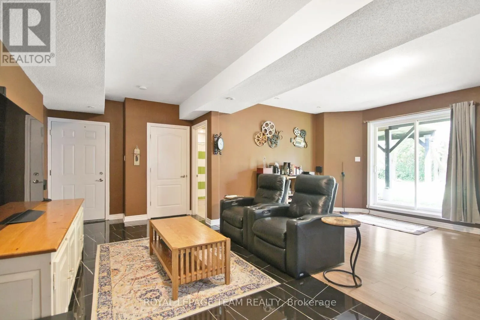 2539 KEARNS WAY