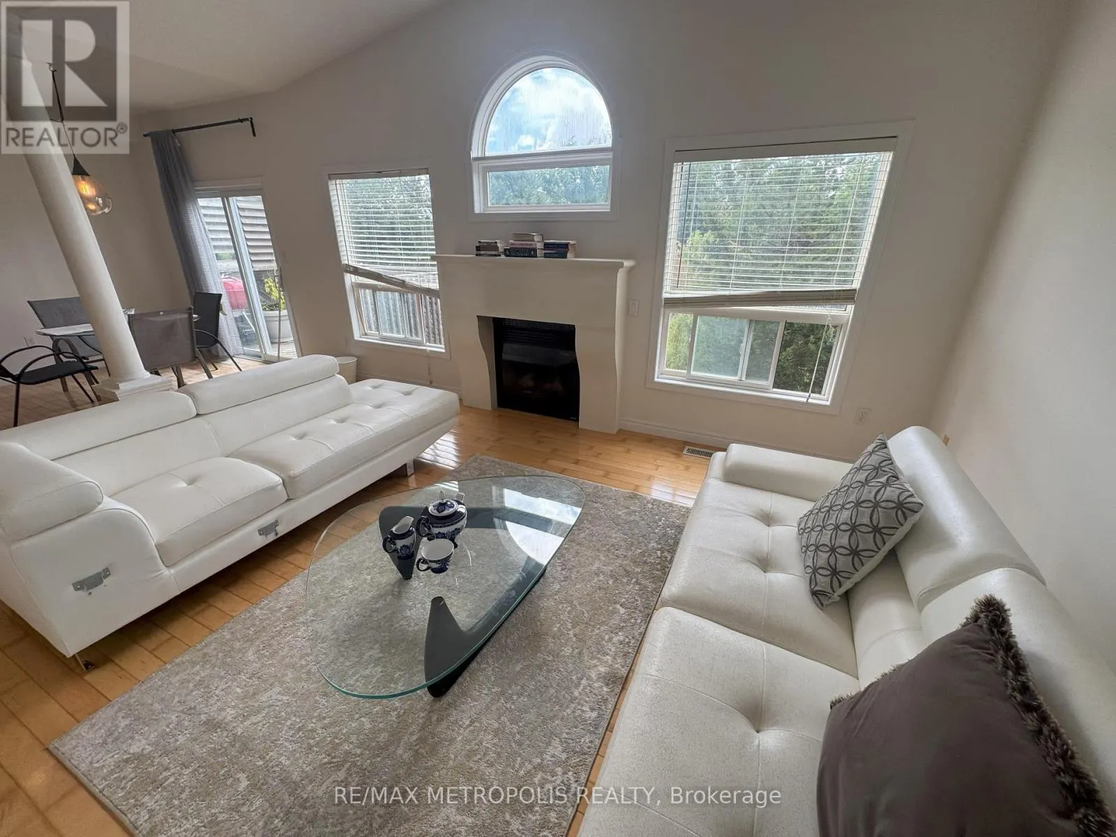 ROOM 1 - 770 BRANDENBURG BOULEVARD
