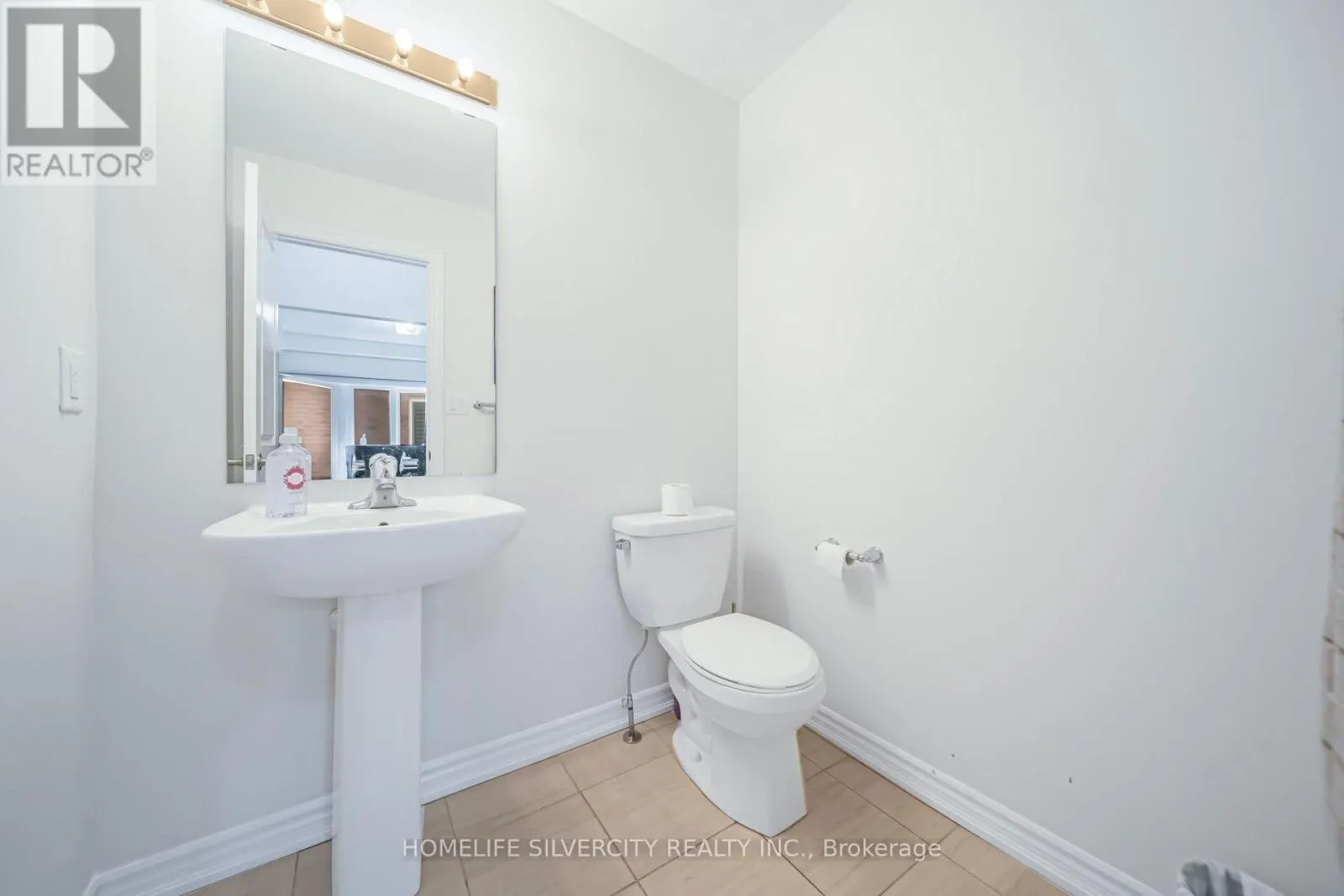 44 COTTONWOOD CRESCENT