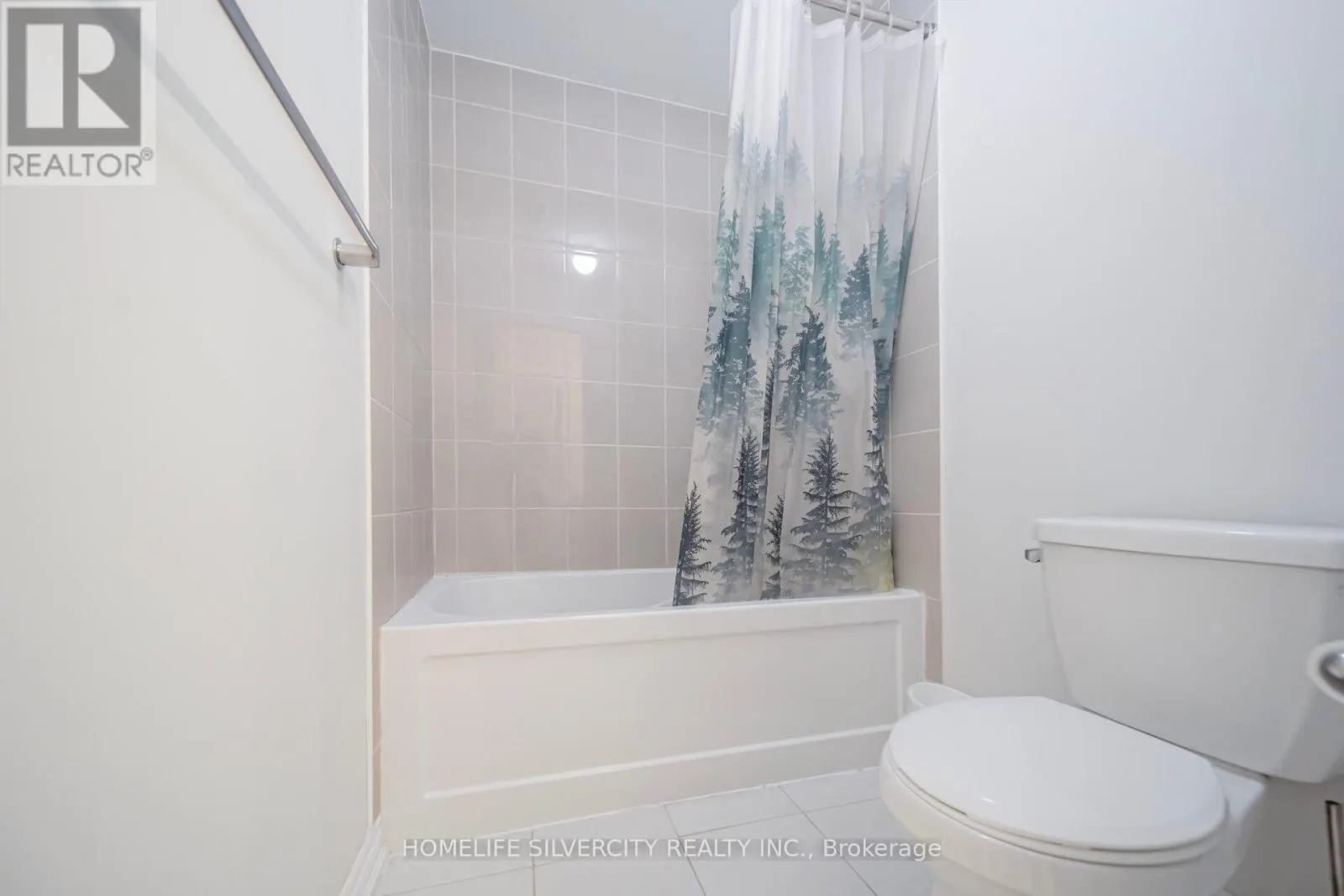 44 COTTONWOOD CRESCENT