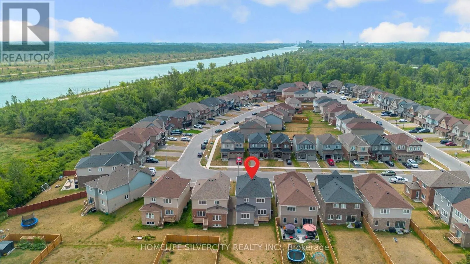 44 COTTONWOOD CRESCENT