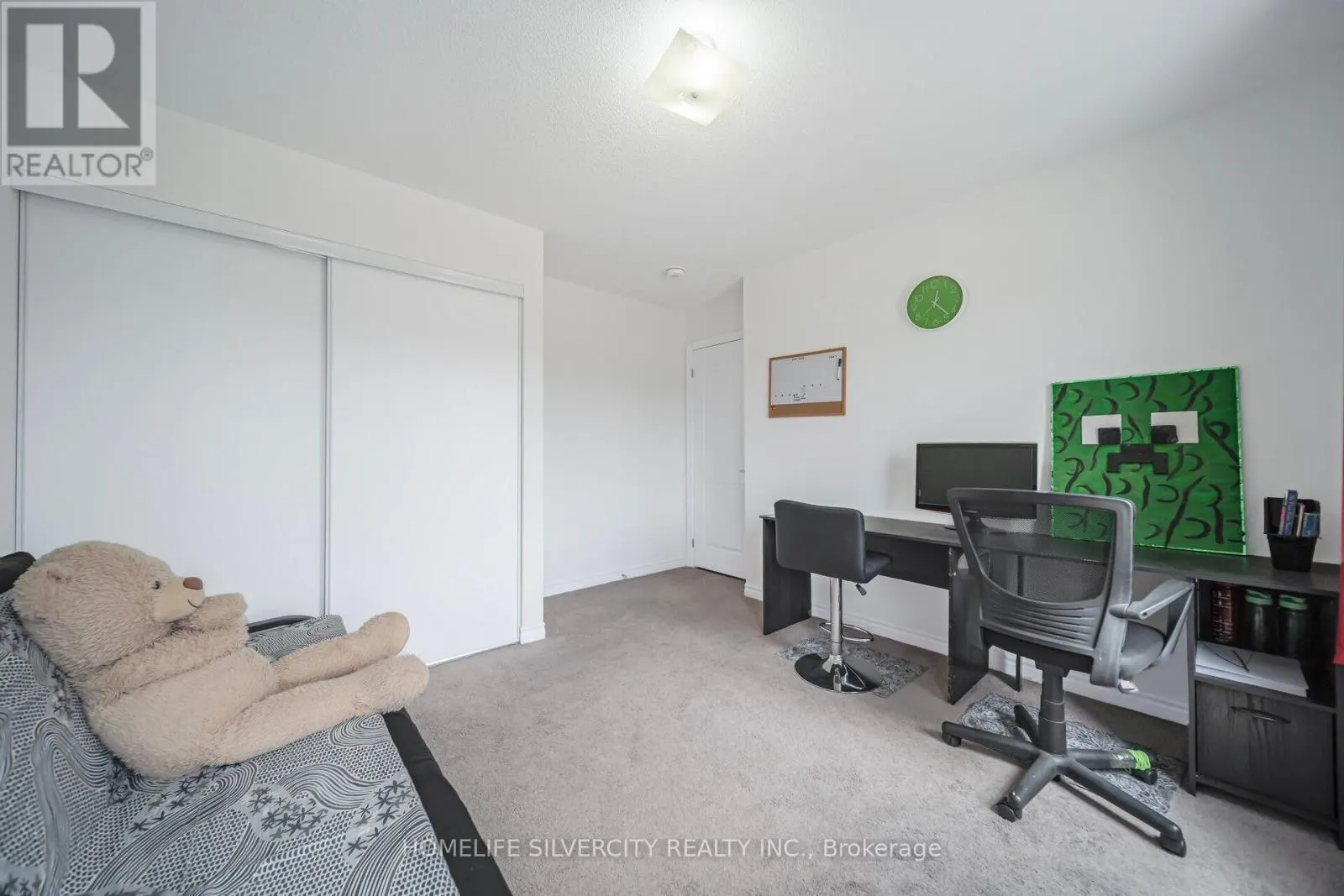 44 COTTONWOOD CRESCENT